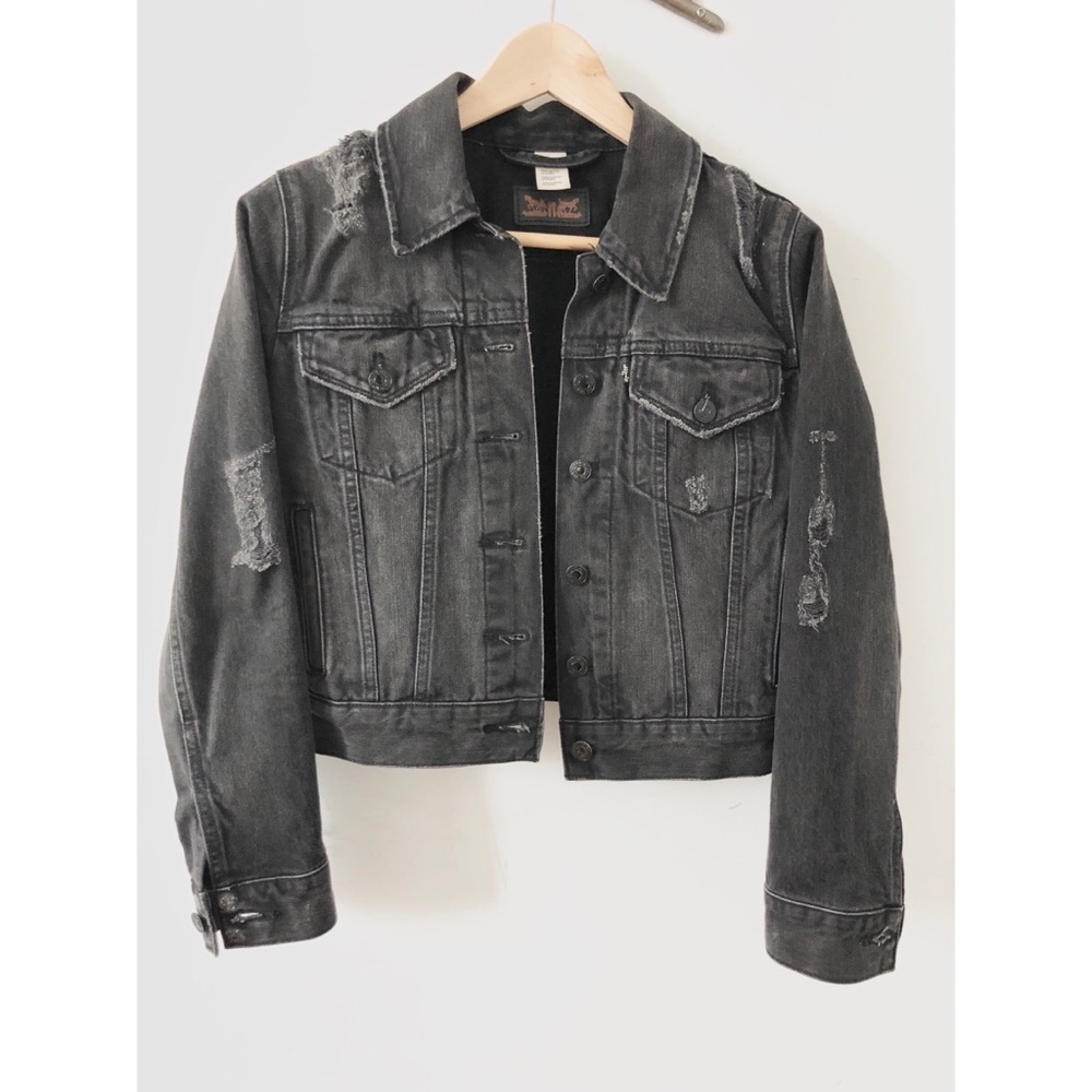 Levi’s distressed jean jacket